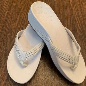 Vionic Flip Flops